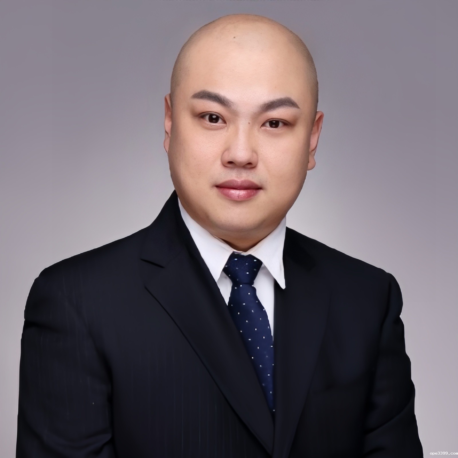 杨威